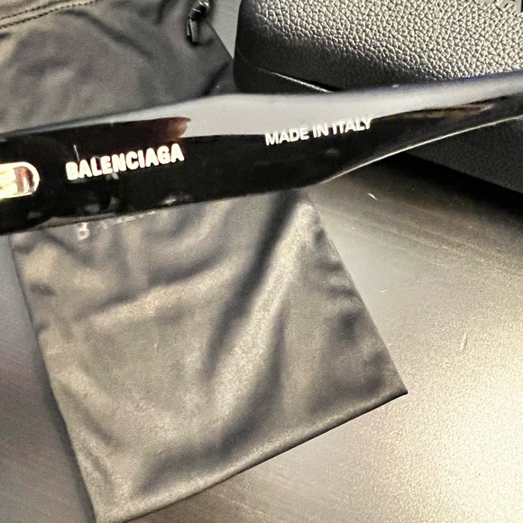 Balenciaga sunglasses - Picture 11 of 14